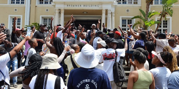 Shutdown rocks UCT on first day of study as students fume over fee blocks, housing