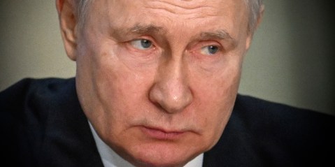 Putin should not be invited to visit SA for the August 2023 BRICS meeting in Pretoria
