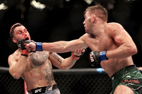 Dricus du Plessis hammers his way up UFC rankings – and now ‘I’m coming for the No 1 spot’