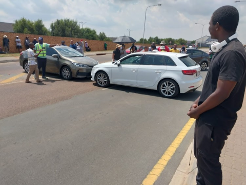 Centurion protesters block streets over three-week water outage