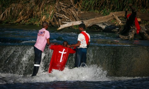 Good Friday – Annual ritual of prayer and cleansing takes place on the Klip River in Ekurhuleni