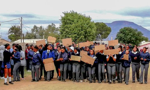 Middelburg parents shut down high school with no water, no toilets and no teachers for 250 pupils