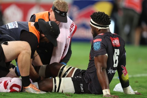 Kolisi knee injury sours tough weekend for Sharks as URC quarterfinals decided