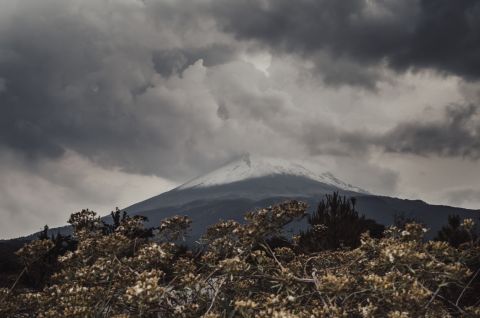 Mexico raises alert level on volcano rumbling near capital