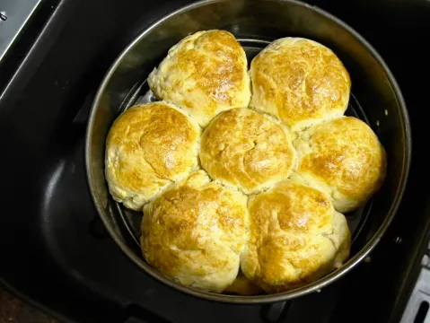 What’s cooking this AirFryday: Pull-apart bread rolls