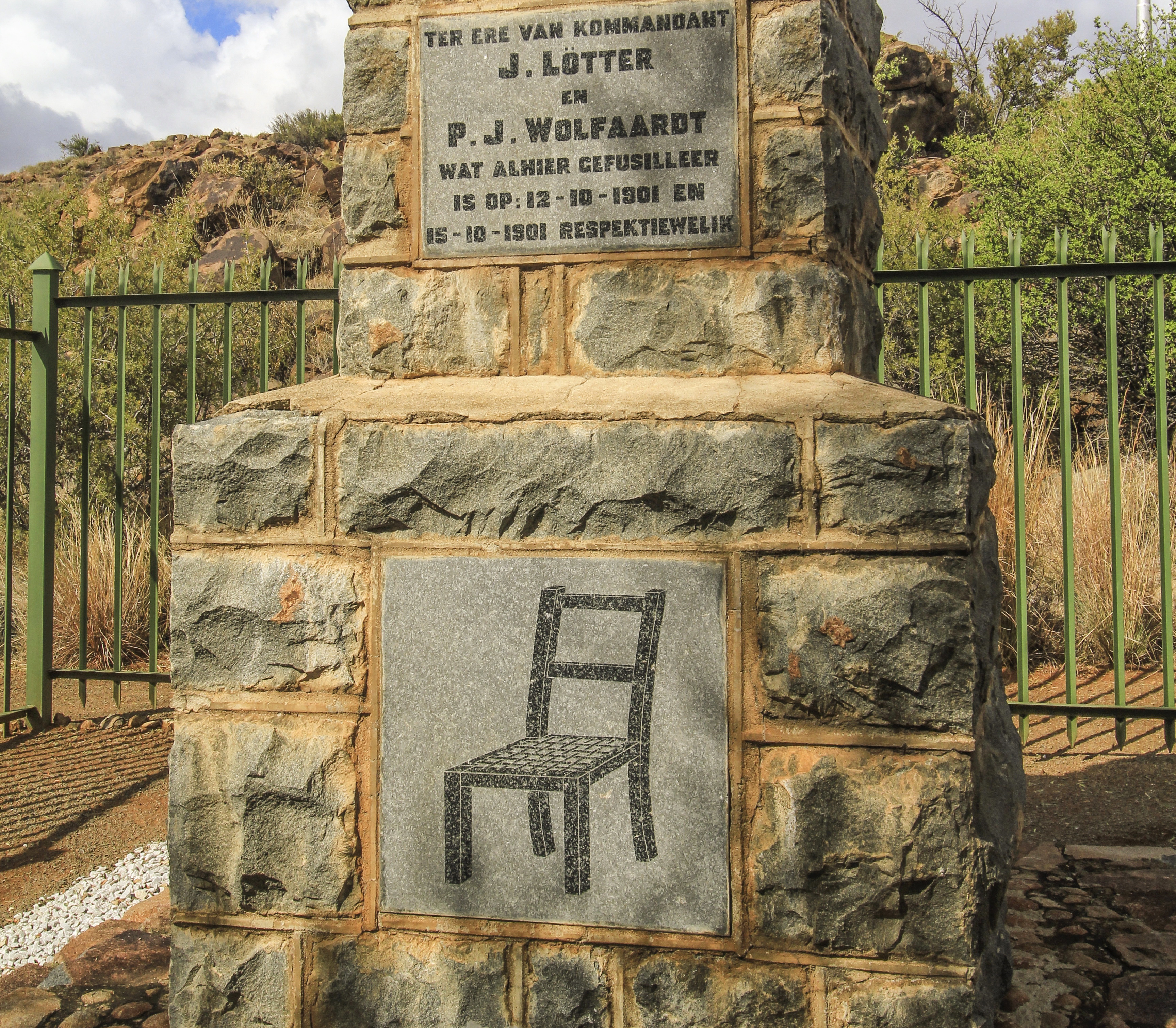 Memorial to Messrs Lotter and Wolfaardt, executed by the British during the 2nd Anglo-Boer War. Image: Chris Marais