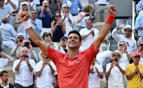 Djokovic and Swiatek eye Wimbledon glory as top contenders for singles crowns