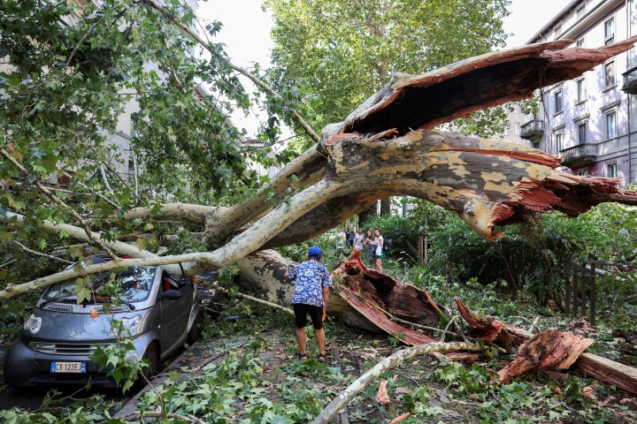 Violent thunderstorm wreaks havoc in Milan, and more from around the world