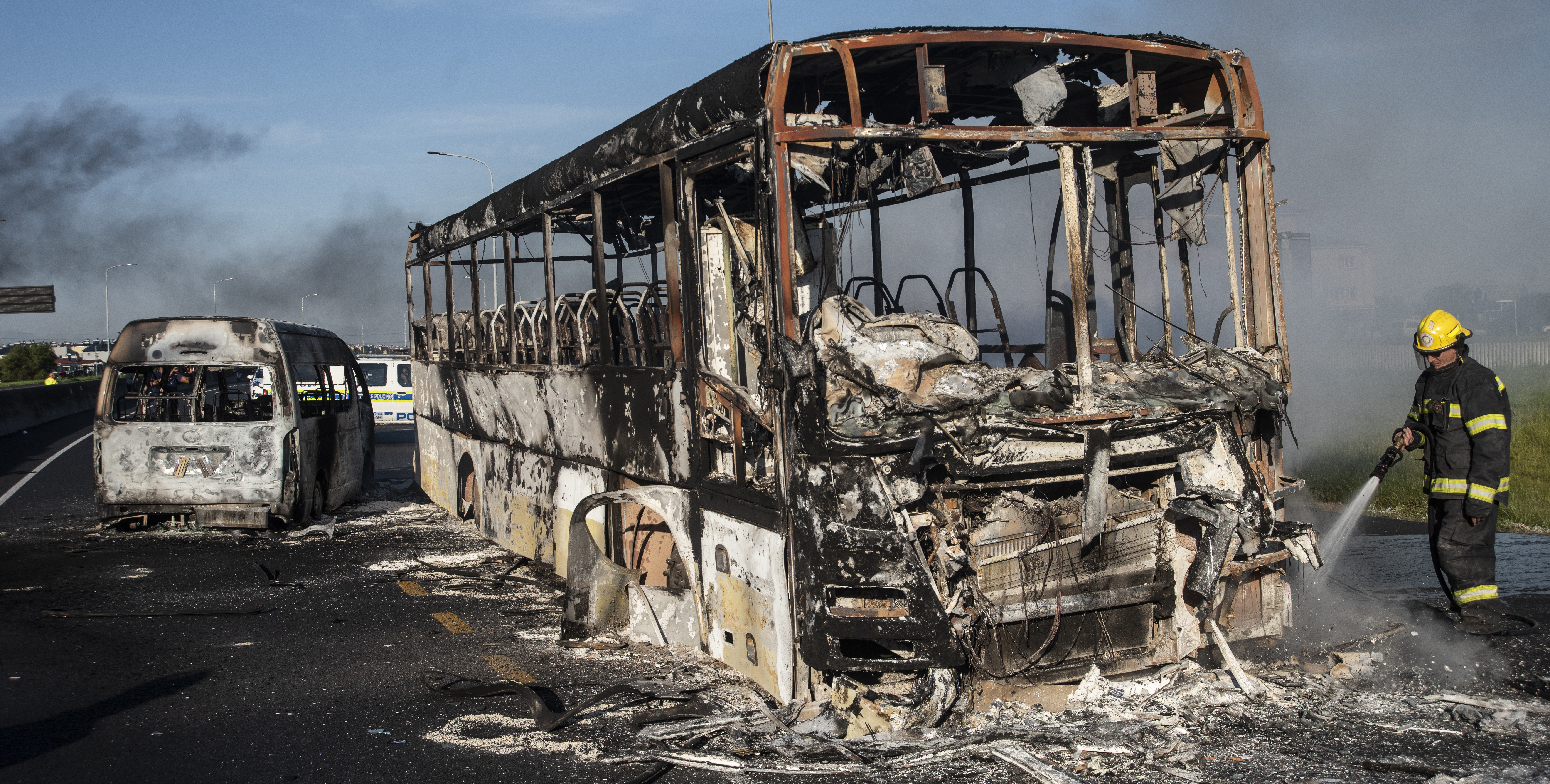 Cape Town taxi strike bus