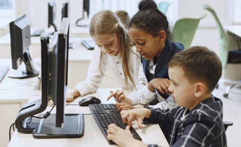 Technology in schools comes with risks and rewards, says UN