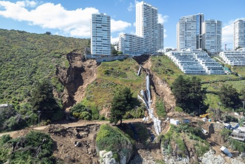 Sinkhole forces luxury seaside apartment residents to evacuate, and more from around the world