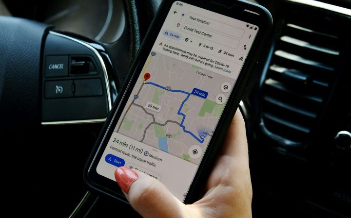 Google lost map traffic with Apple Maps switch on iPhones, executive says