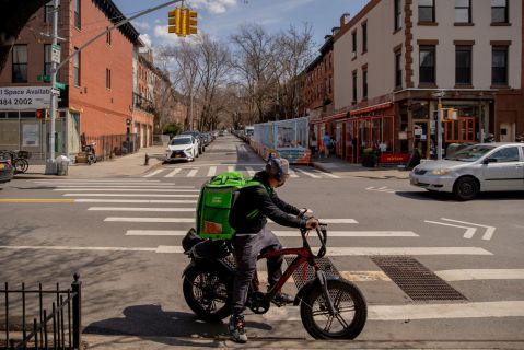 Uber, DoorDash, Grubhub must pay $18 an hour to NYC couriers