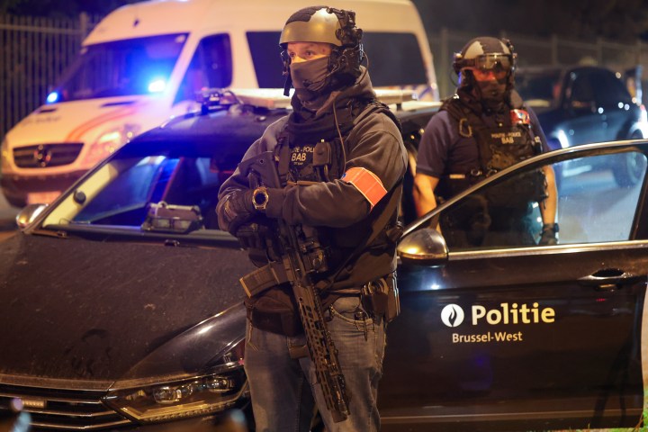 Two Swedes shot dead in Brussels; Belgium raises terror alert to top level
