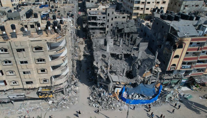 Top Hamas leader killed in air strike, says Israel; EU leaders call for humanitarian aid corridors, pause in warfare