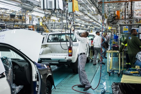 New vehicle dealer sentiment hits the skids, a sign of the road ahead for SA’s economy