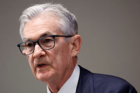 Powell Brushes Off Rate-Cut Bets as Fed Moves Carefully