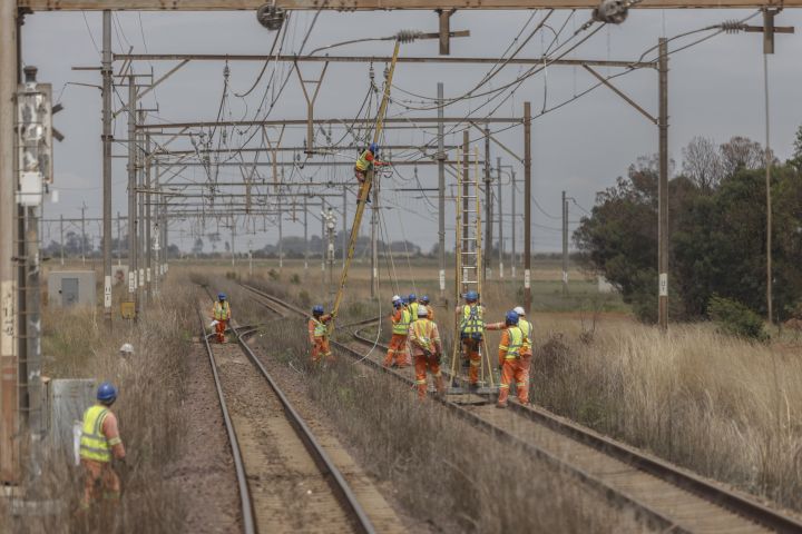 South Africa Aims to Fire Up Economic Growth With Port, Rail Revival