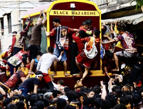 Catholic devotees mark feast day of Black Nazarene, and more from around the world