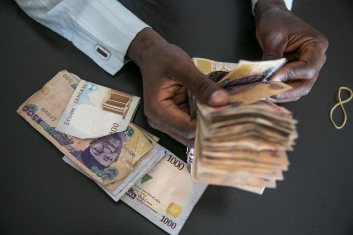 Nigeria Takes Fresh Steps Seen Boosting Naira Against the Dollar