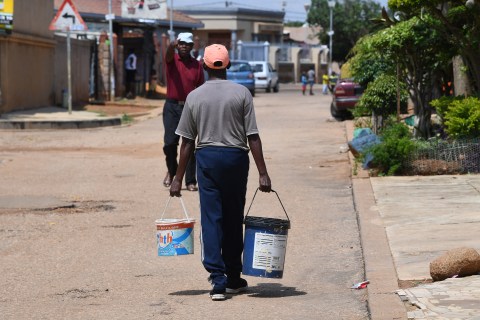 Soweto residents scrounge for water amid continuing City of Joburg crisis