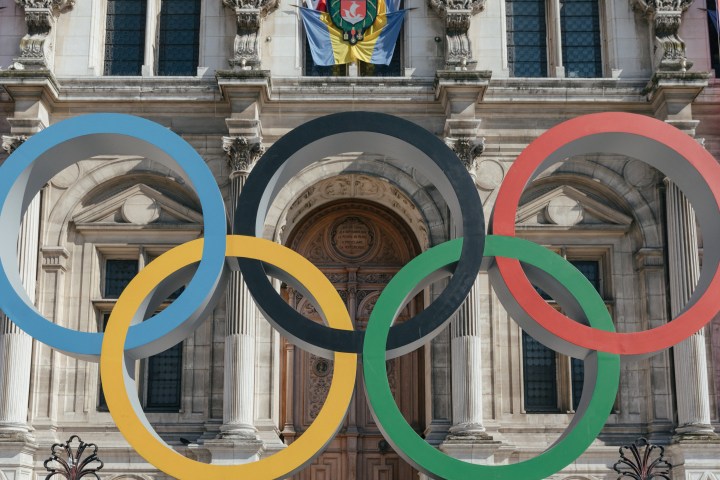 Olympics-Paris 2024 organisers to invite 222,000 spectators to opening ceremony