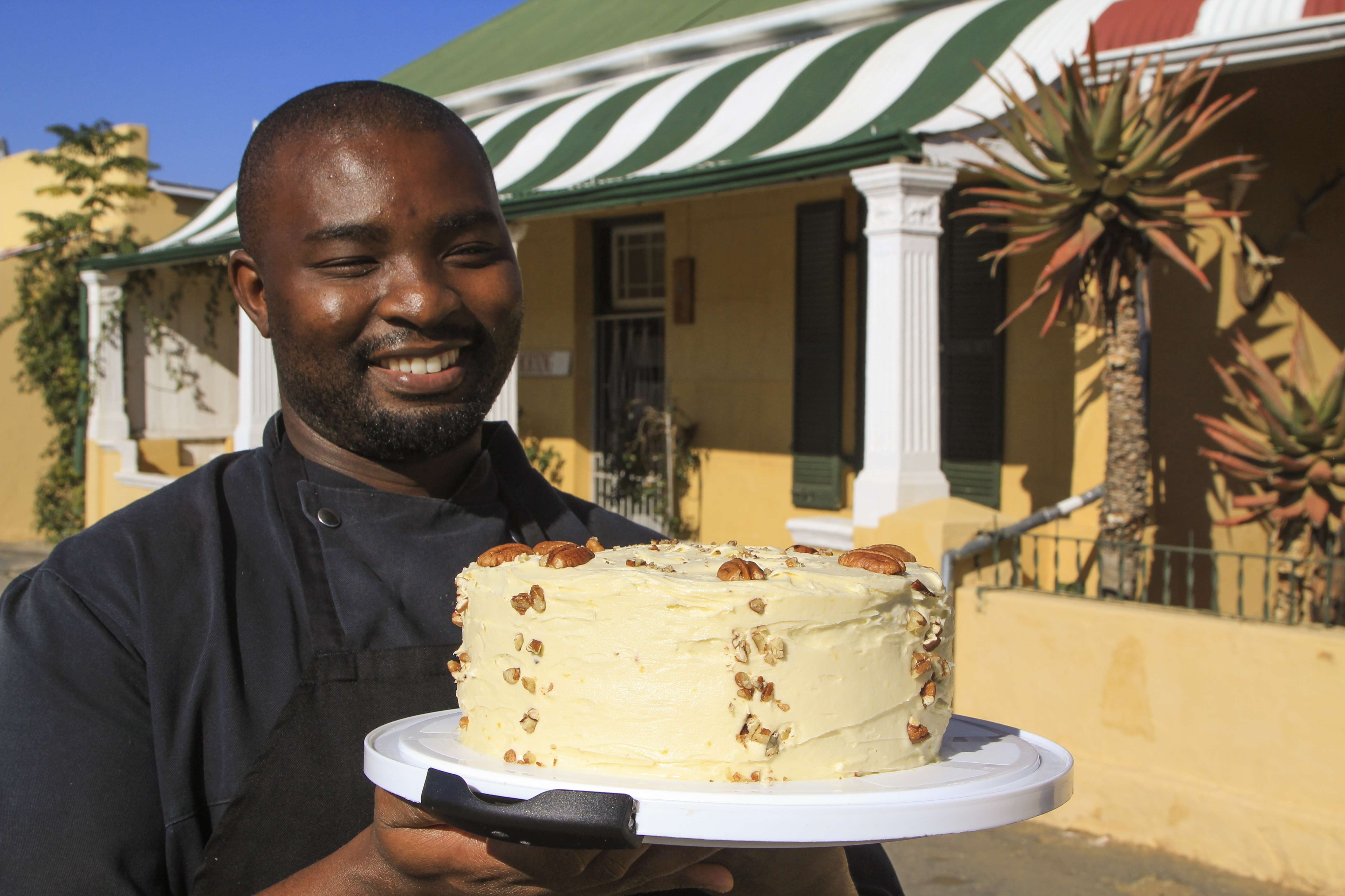 Maswazandile ‘Maswazi’ Mabusela, breakfast chef at the Tuishuise and Victoria Manor in Cradock, became locally famous for the carrot cakes he used to make in his spare time. Image: Chris Marais