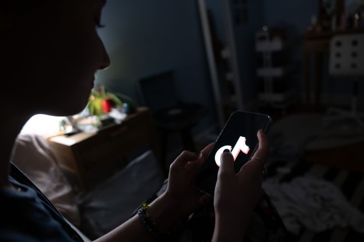 Florida Bans Social Media for Kids Under 14