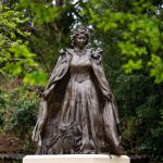 A new statue of Queen Elizabeth II unveiled, and more from around the world