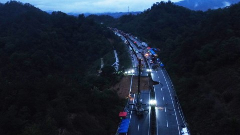 Road collapse in southern China kills 48, state media reports