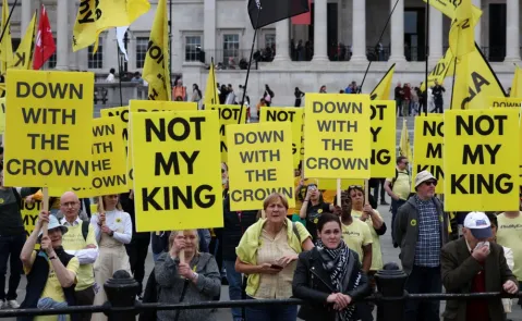 British protest for abolition of monarchy, and more from around the world