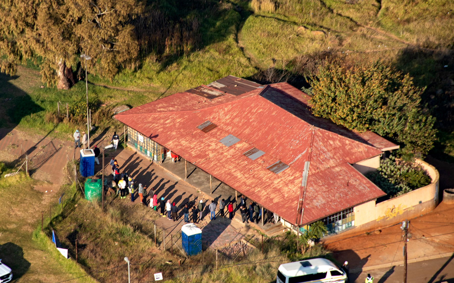 voters queues ballots