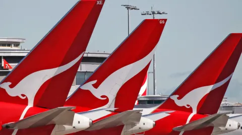 First Thing with Simon Williamson: Qantas to split into two businesses