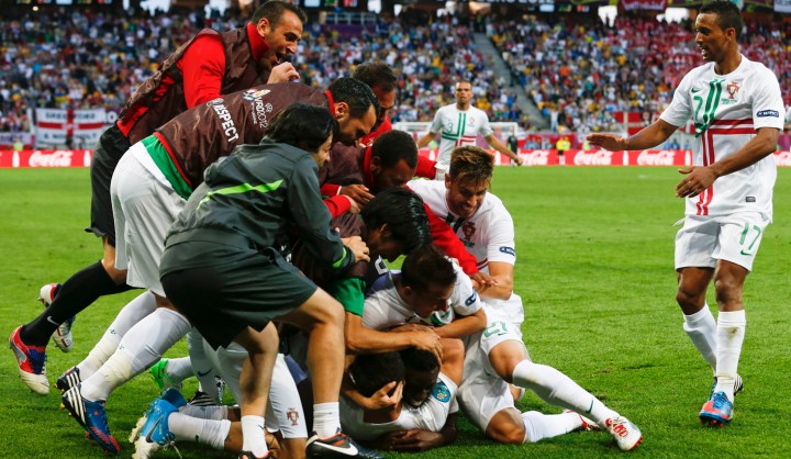 Euro 2012: Varela seals last-gasp win for Portugal