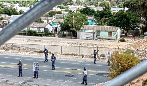 Farmworkers’ strike: Clanwilliam example may provide way out of the tight, ugly corner