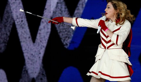 Madonna supports gay rights in Russia concert