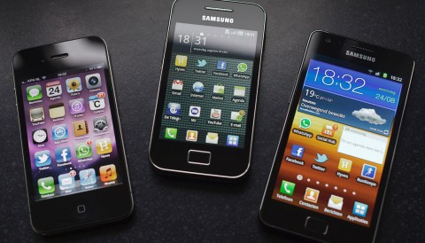 Apple triumphs over Samsung in landmark patent case