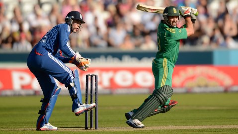South Africa crushes England in first T20