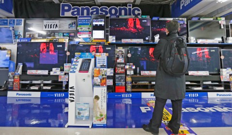 Riches in niches: U.S. cops, in-flight movies may be model for Panasonic survival