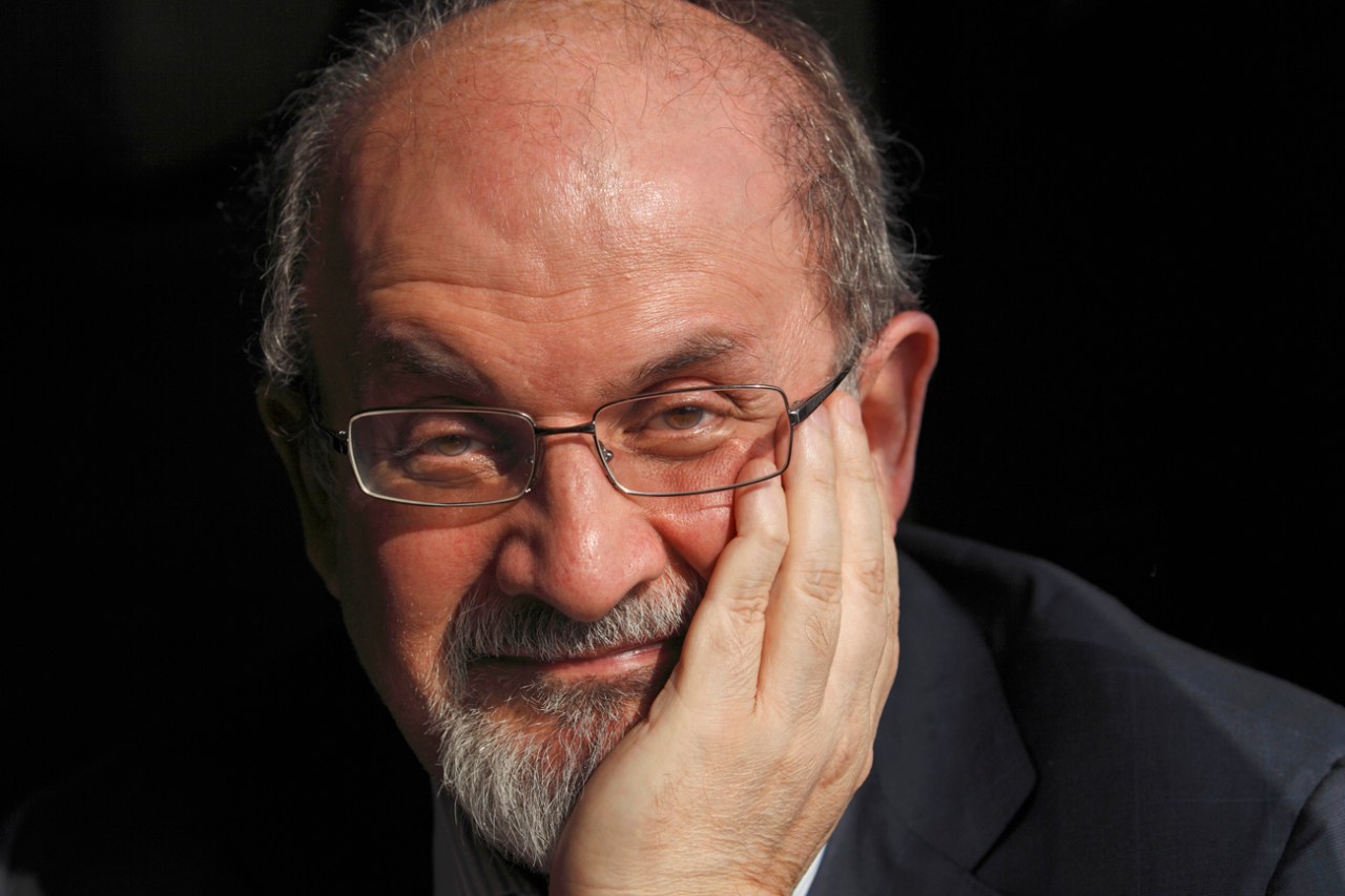 NEW YORK: Salman Rushdie still hospitalised as attack suspect pleads not guilty thumbnail
