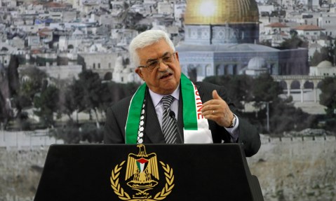 Abbas tells Obama he’ll seek Palestinian UN upgrade, defying US