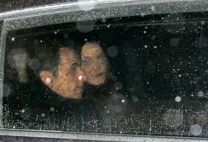 French elections: Sarkozy plays Survivor, trailing Hollande