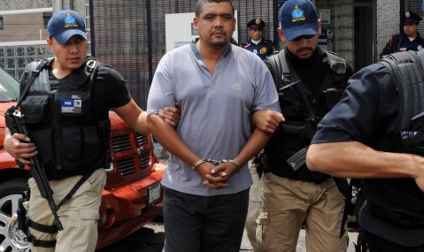 Mexico passes law to combat cartel money laundering