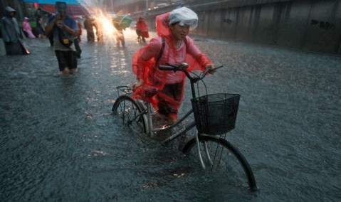 Heaviest rains in 60 years kill 37 in Beijing