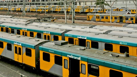 Metrorail: unsafe, overcrowded, dangerous