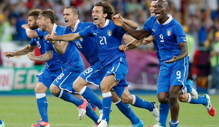 Euro 2012: Italy hold nerve in shootout to reach semis