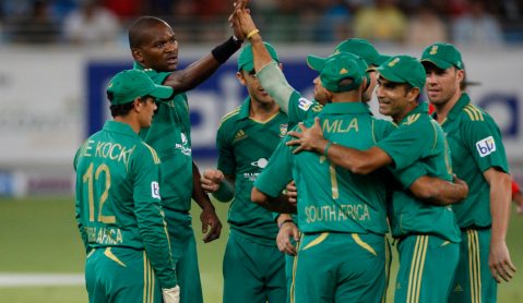 Off with a bang: Proteas pummel hapless Pakistan