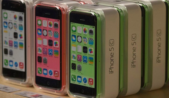 Apple cuts orders of iPhone 5C as consumers prefer 5S