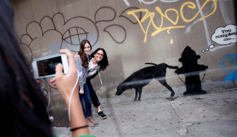 Banksy sells works at N.Y. pop-up stall for bargain prices
