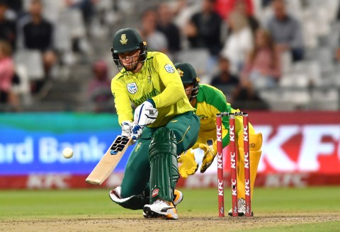 De Kock’s decision to bowl first helps Australia win T20 series 